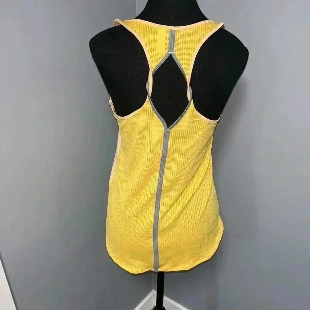 Under Armour Tank - Picture 3 of 6